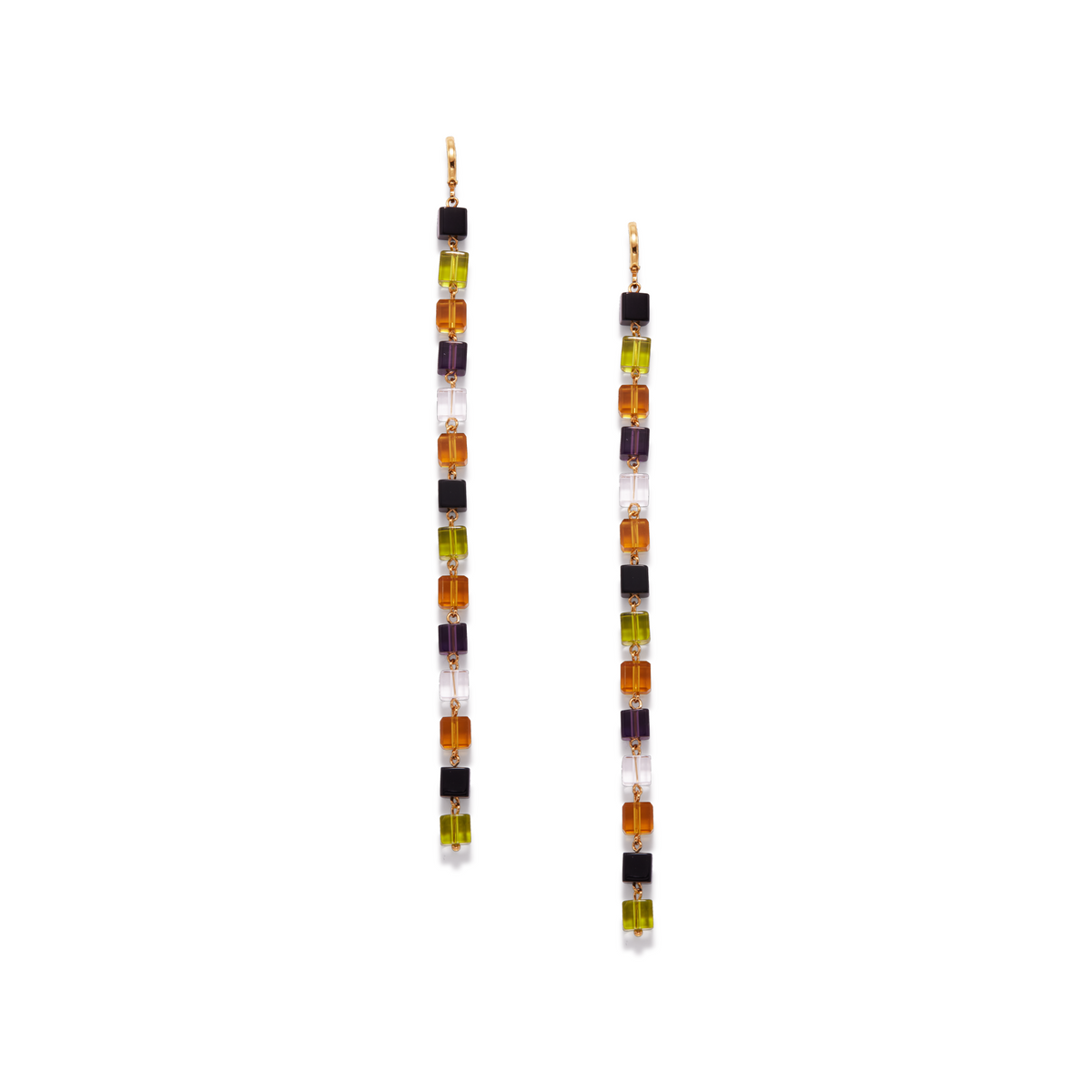 Los Auburn Building Block colgante pendientes de JAREDJAMIN Joyería Online presentan stacked transparent y colored cubes—black, amber, purple, y green—on 18K oro plated lever backs para un modern, glossy geometric look inspirado en childhood toy blocks.