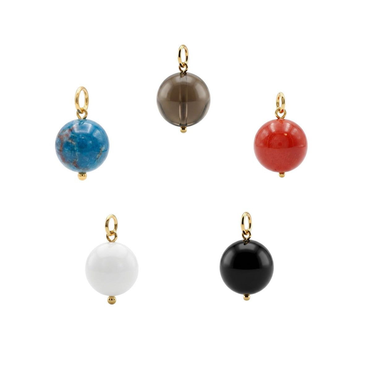 Five 16MM Smooth Ball boucle d'oreille breloques de JAREDJAMIN Bijoux en Ligne, each in glossy blue, brown, red, white, et black gemstones avec 18K or plated loops et small or beads below, are arranged dans un V-shape sur un fond blanc.