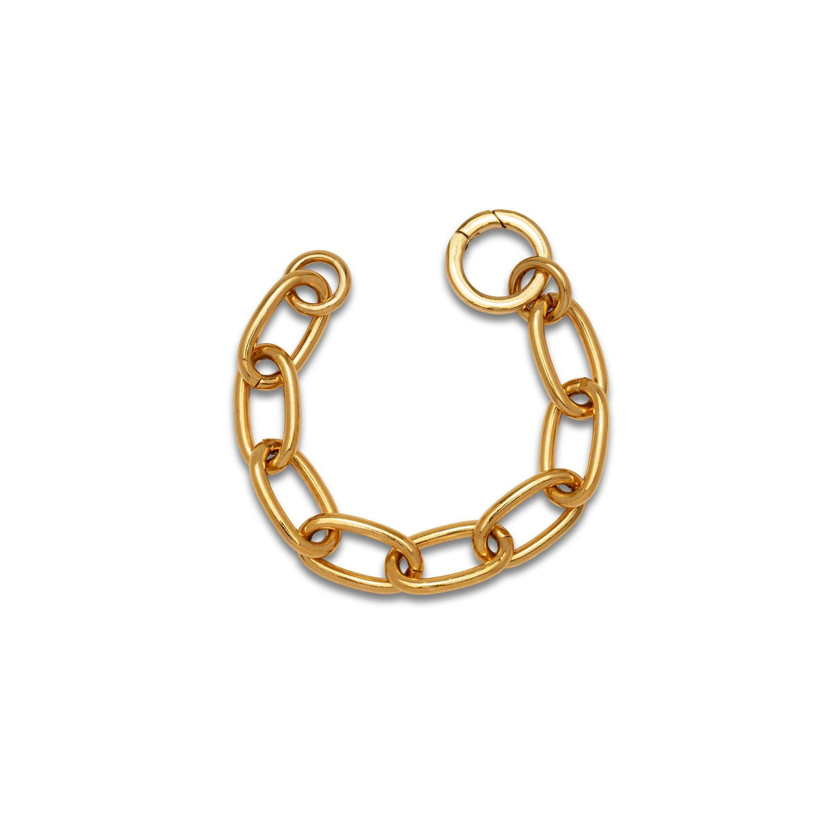 Les or Everly Link chaîne bracelet par JAREDJAMIN Bijoux en Ligne features large oval links, a poli plaqué or shine, et a round detachable clicker clasp. Shown arranged dans un partial circle sur un fond blanc.