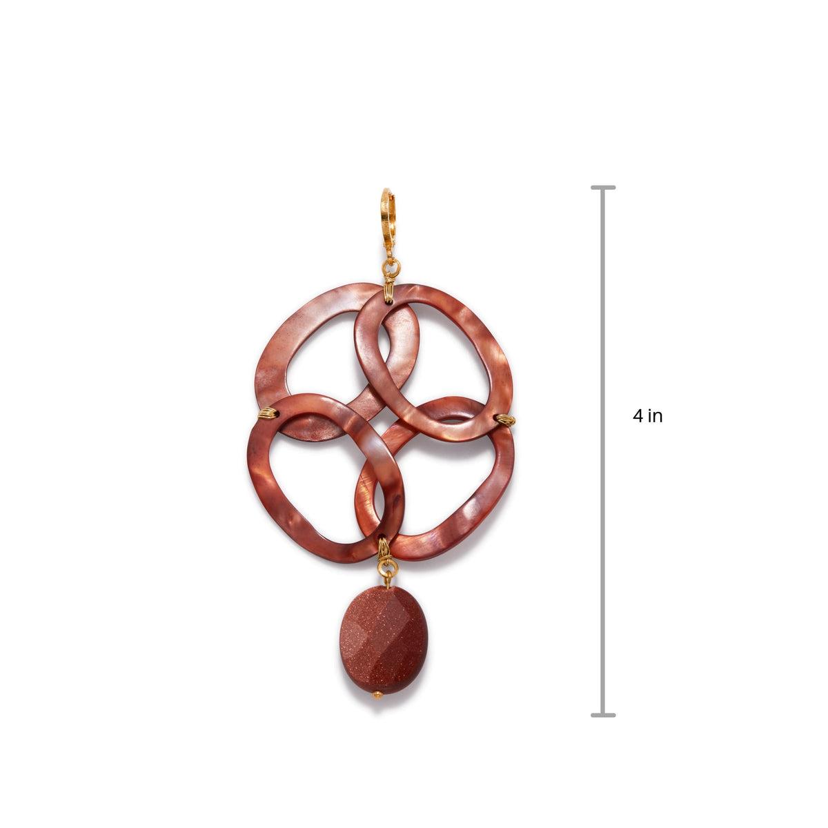 Oriental Legend Lever Back イヤリング JAREDJAMIN製 ジュエリーオンライン feature four interlocking, reddish-brown オーバル リング 付きの ゴールド loopとa ラウンド ゴールド Sandstone ドロップ. イヤリング have a vertical height of 4 inches.
