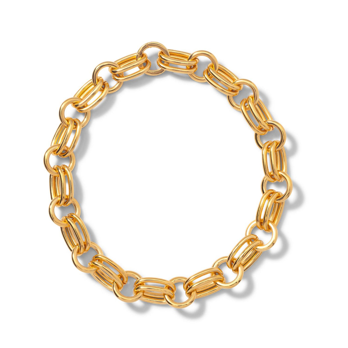 Hand-assembled in our West Hollywood studio, The Regent Chain Necklace sculpts reclaimed 18k gold into quietly commanding oval and round links. Crafted in small batches—never plated, always eco-conscious. Style Note: punctuates crisp tailoring or silk slip dresses.