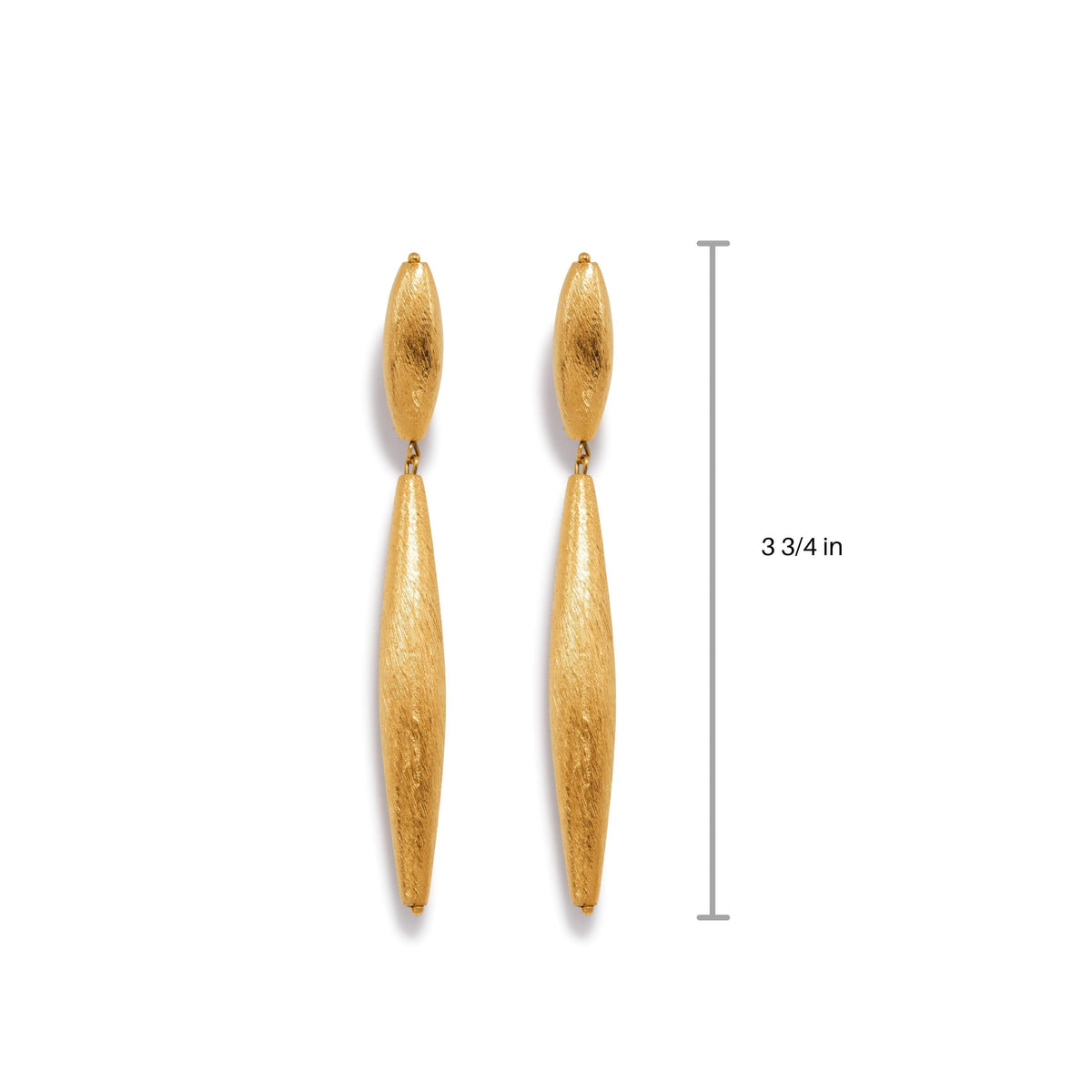 Un pair of texturé or pendante boucles d'oreilles—Zeppelin Isla Two pendante or boucles d'oreilles par JAREDJAMIN Bijoux en Ligne—feature an oval top et elongated teardrop shape, hanging 3 3/4 inches long against a plain fond blanc.