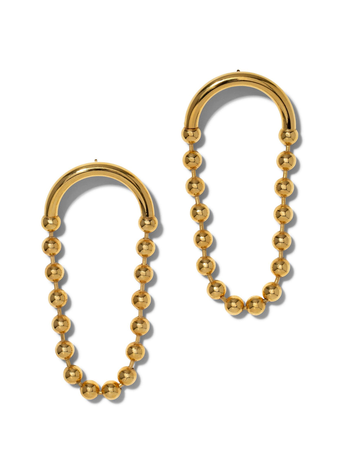 18K or Orbita Amari boucles d'oreilles par JAREDJAMIN Bijoux en Ligne showcase semicircular tops et pendante oval loops of poli spheres, arranged to cast soft shadows against a fond blanc.
